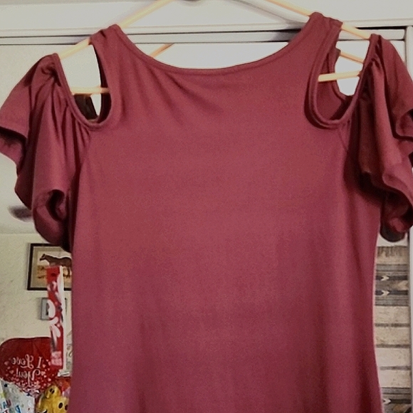 Off the shoulder, short medium-sized dress. Casual - Picture 6 of 7